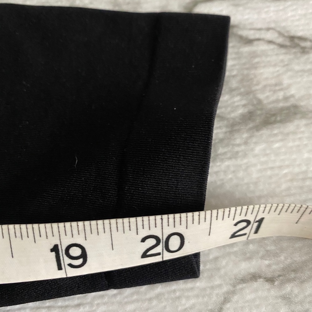 Gymshark Capri  leggings (NWOT) - Picture 6 of 8